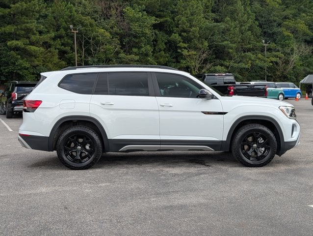 2024 Volkswagen Atlas 2.0T Peak Edition SE w/Technology