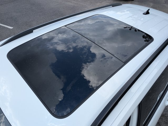 2024 Volkswagen Atlas 2.0T Peak Edition SE w/Technology