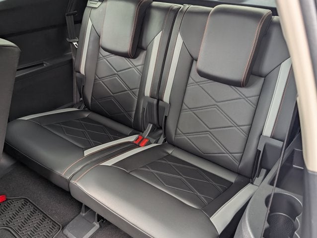 2024 Volkswagen Atlas 2.0T Peak Edition SE w/Technology