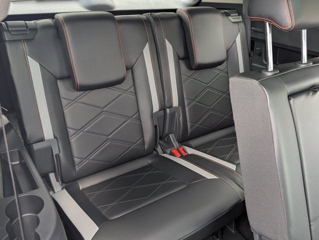 2024 Volkswagen Atlas 2.0T Peak Edition SE w/Technology