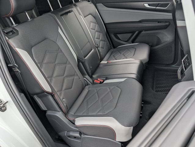 2024 Volkswagen Atlas 2.0T Peak Edition SE w/Technology