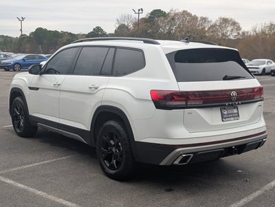 2024 Volkswagen Atlas 2.0T Peak Edition SE w/Technology