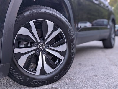 2025 Volkswagen Atlas 2.0T SE