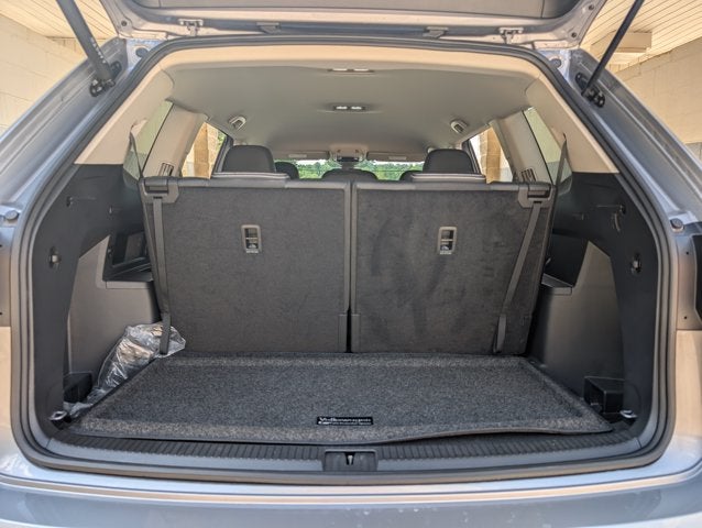 2025 Volkswagen Atlas 2.0T SE