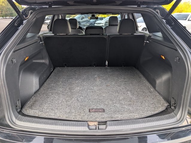 2023 Volkswagen Atlas Cross Sport 3.6L V6 SEL Premium R-Line