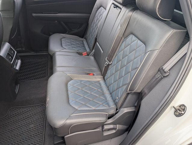 2025 Volkswagen Atlas Cross Sport 2.0T SEL Premium R-Line