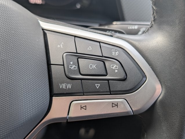 2025 Volkswagen Atlas Cross Sport 2.0T SEL Premium R-Line