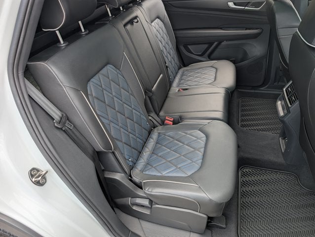 2024 Volkswagen Atlas Cross Sport 2.0T SEL Premium R-Line