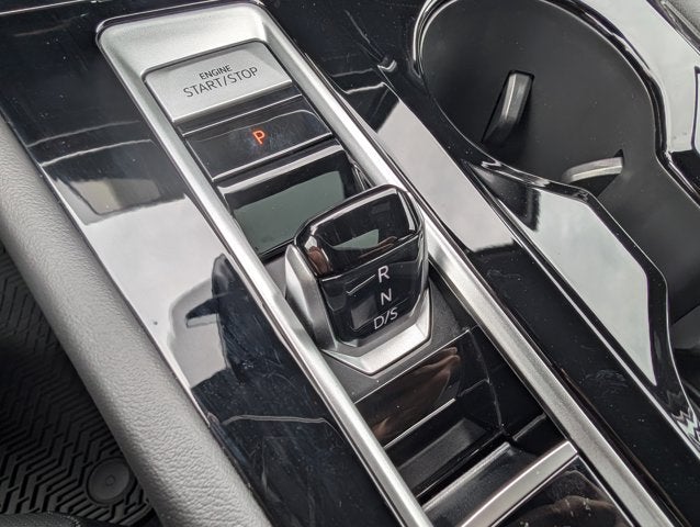 2025 Volkswagen Atlas Cross Sport 2.0T SEL Premium R-Line