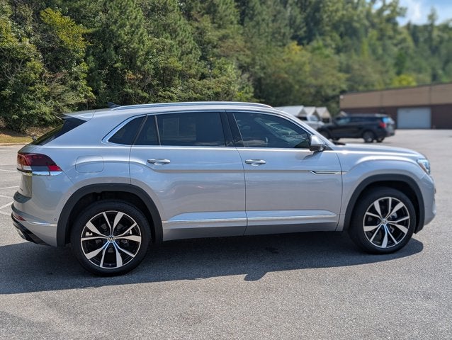 2025 Volkswagen Atlas Cross Sport 2.0T SEL Premium R-Line