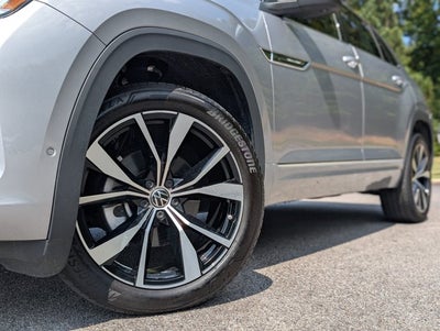 2025 Volkswagen Atlas Cross Sport 2.0T SEL Premium R-Line
