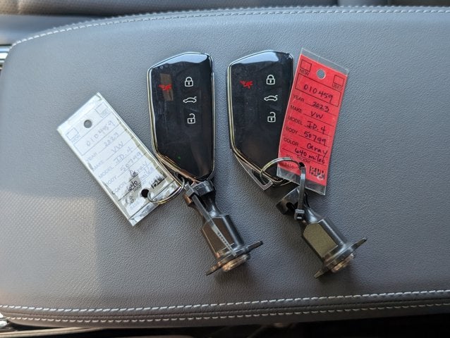 2023 Volkswagen ID.4 Pro S Plus