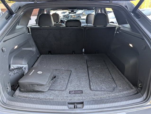 2025 Volkswagen Atlas Cross Sport 2.0T SE w/Technology
