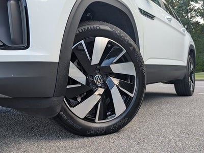 2024 Volkswagen Atlas Cross Sport 2.0T SE w/Technology