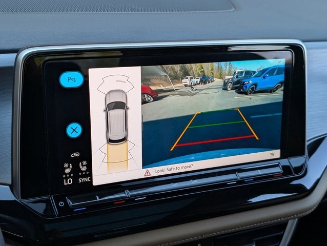 2025 Volkswagen Atlas Cross Sport 2.0T SE w/Technology