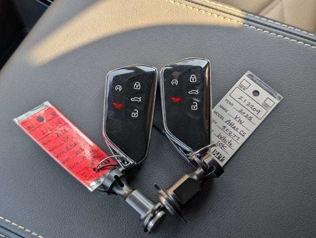 2025 Volkswagen Atlas Cross Sport 2.0T SE w/Technology