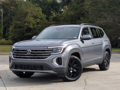 2025 Volkswagen Atlas 2.0T SE w/Technology