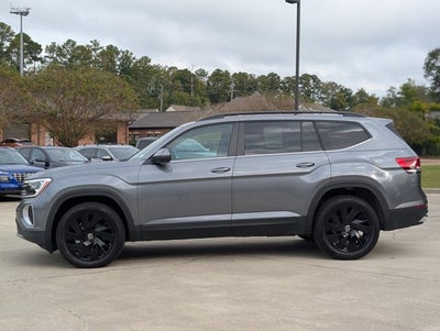 2025 Volkswagen Atlas 2.0T SE w/Technology