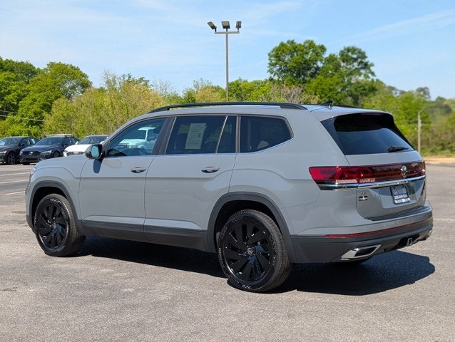 2025 Volkswagen Atlas 2.0T SE w/Technology
