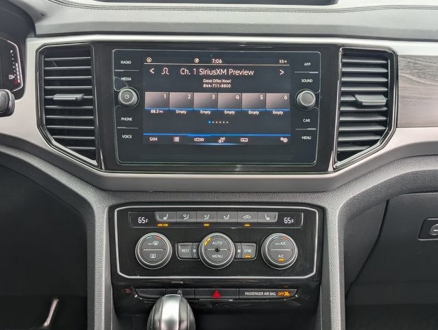 2022 Volkswagen Atlas 3.6L V6 SE w/Technology