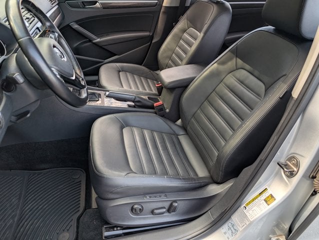 2016 Volkswagen Passat 1.8T SEL