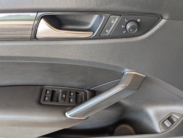 2020 Volkswagen Passat 2.0T R-Line
