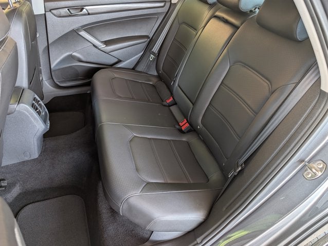 2020 Volkswagen Passat 2.0T R-Line