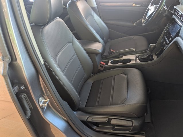 2020 Volkswagen Passat 2.0T R-Line