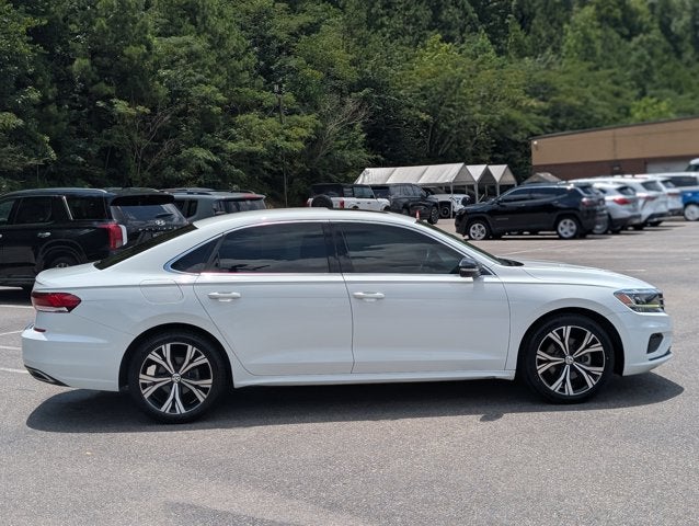 2022 Volkswagen Passat 2.0T SE