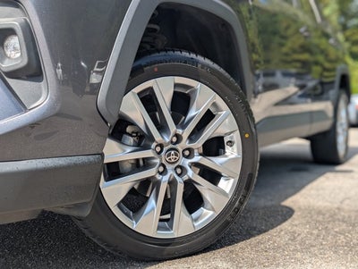 2022 Toyota RAV4 XLE Premium