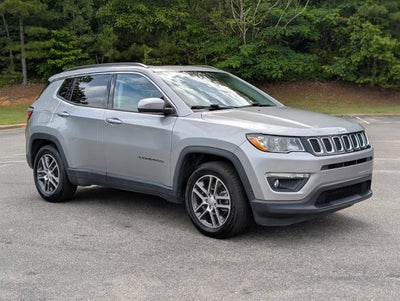 2020 Jeep Compass Latitude w/Sun/Wheel Pkg