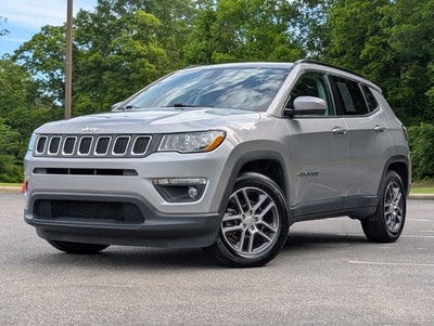 2020 Jeep Compass Latitude w/Sun/Wheel Pkg