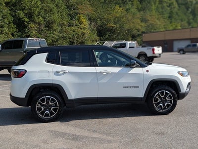 2025 Jeep Compass Trailhawk
