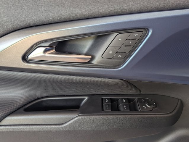 2024 Chevrolet Equinox EV LT