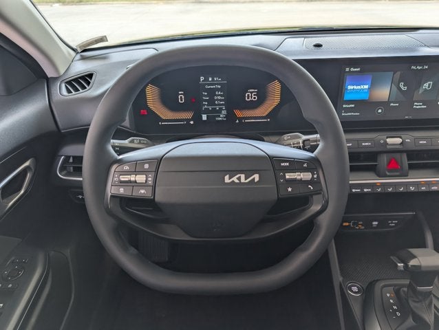 2025 Kia K4 LX