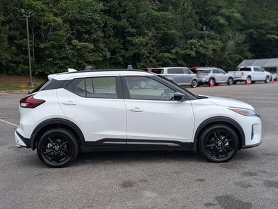 2024 Nissan Kicks SR