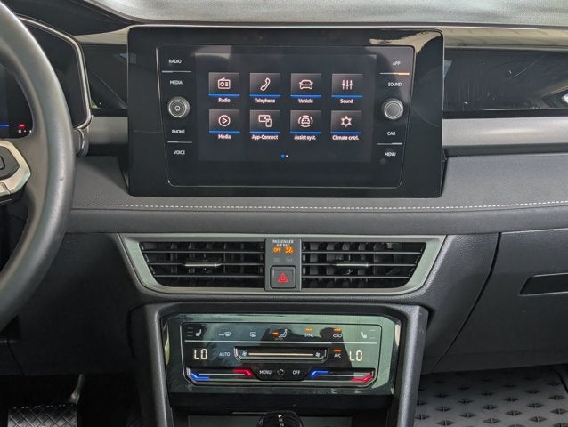 2025 Volkswagen Taos SE Black