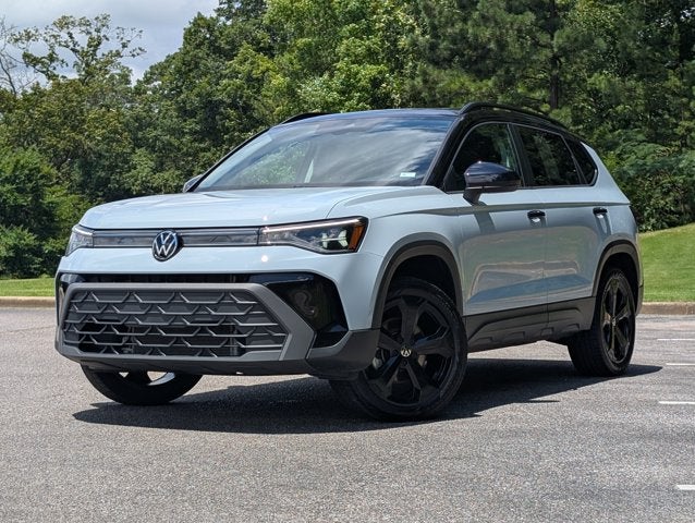 2025 Volkswagen Taos SE Black