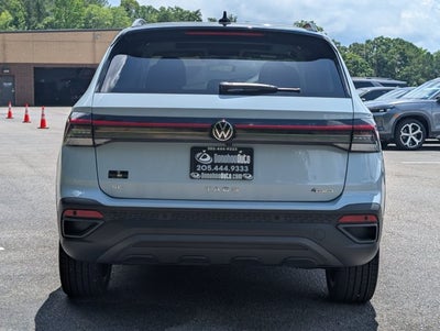 2025 Volkswagen Taos SE Black