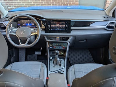 2025 Volkswagen Taos SE Black