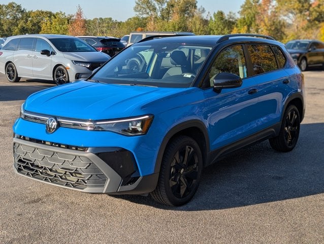 2025 Volkswagen Taos SE Black