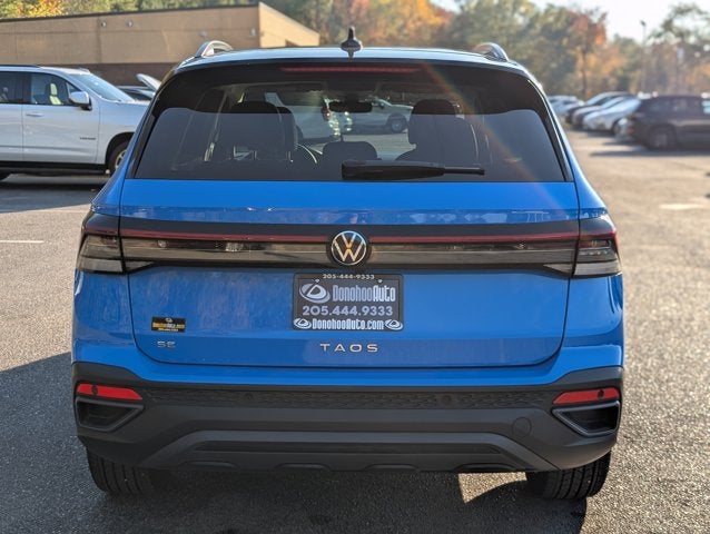 2025 Volkswagen Taos SE Black