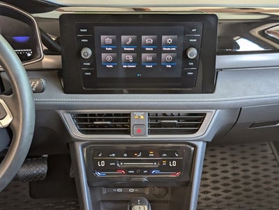 2025 Volkswagen Taos SE Black