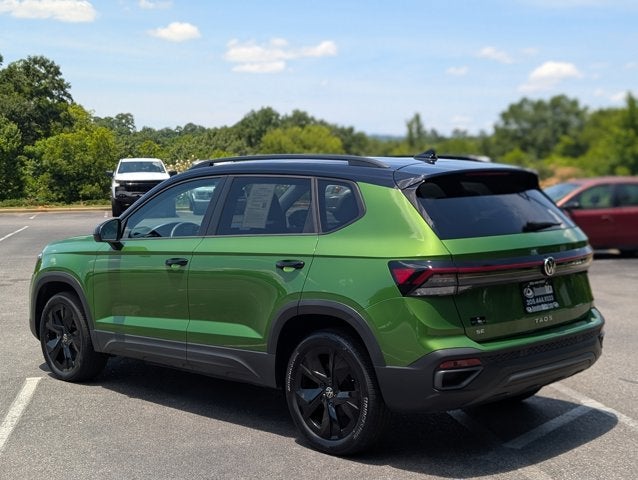 2025 Volkswagen Taos SE Black