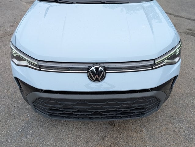 2025 Volkswagen Taos SE Black