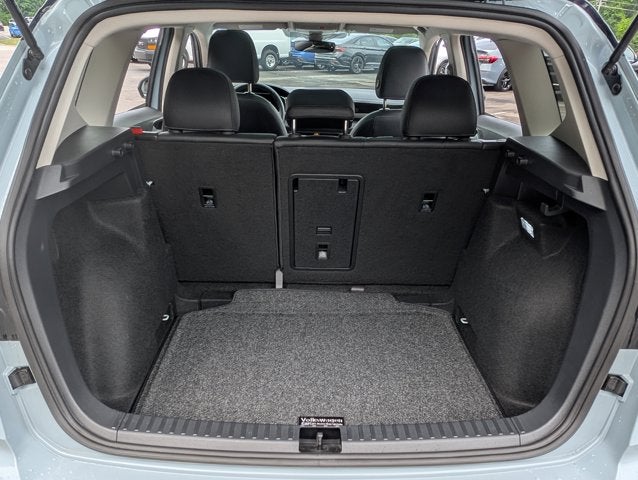 2025 Volkswagen Taos SE Black