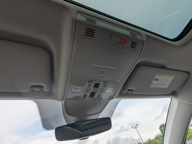 2025 Volkswagen Taos SE Black