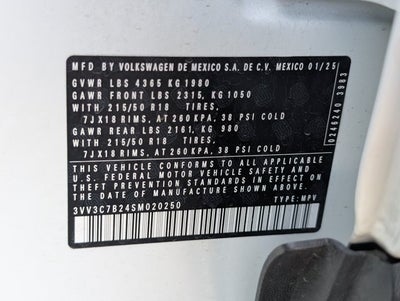 2025 Volkswagen Taos SE Black