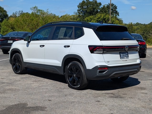 2025 Volkswagen Taos SE Black