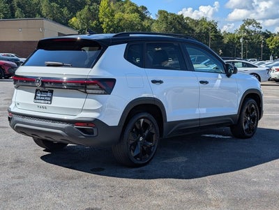 2025 Volkswagen Taos SE Black